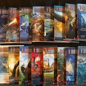 21 Scholastic 'I Survived' Series Books
